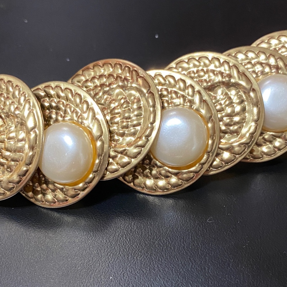 Elegant vintage Gold disk and Pearl Women's 36” stretchable belt - Picture 2 of 16